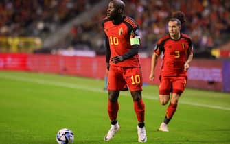 epa10922457 Romelu Lukaku of Belgium in action during the UEFA EURO 2024 group F qualification round match between Belgium and Sweden in Brussels, Belgium, 16 October 2023.  EPA/OLIVIER MATTHYS