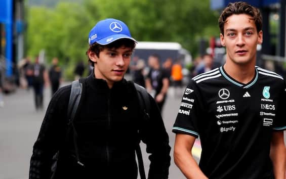 https://static.sky.it/editorialimages/ffd77e5bff87b2085ab6a590071ab7d9e167d337/skysport/it/motori/formula-1/video/2025/07/24/f1-gp-belgio-antonelli-contratto-mercedes-intervista/f1_antonelli_belgio_2025.jpg?im=Resize,width=565