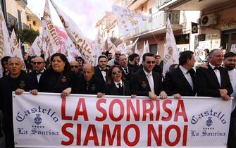 Manifestazione dipendenti Grand hotel ristorante La Sonrisa "il cosidetto CASTELLO DELLE CERIMONIE"