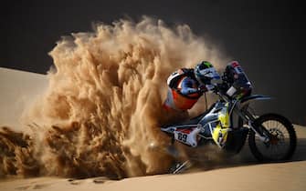 TOPSHOT - Biker Walter Roelants of Belgium rides during Stage 2 of the Dakar Rally 2021 between Bisha and Wadi Ad-Dawasir in Saudi Arabia on January 4, 2021. (Photo by FRANCK FIFE / AFP) (Photo by FRANCK FIFE/AFP via Getty Images)