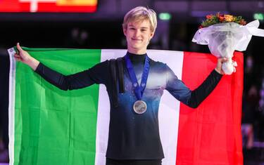 Pattinaggio, Grassl argento storico nel singolo