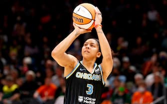 SEATTLE, WASHINGTON - MAY 18: Candace Parker #3 of the Chicago Sky shoots against the Seattle Storm during the first half at Climate Pledge Arena on May 18, 2022 in Seattle, Washington. NOTE TO USER: User expressly acknowledges and agrees that, by downloading and or using this photograph, User is consenting to the terms and conditions of the Getty Images License Agreement. (Photo by Steph Chambers/Getty Images)