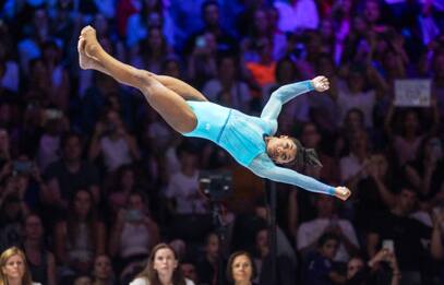 Simone Biles torna: leggenda con un salto inedito