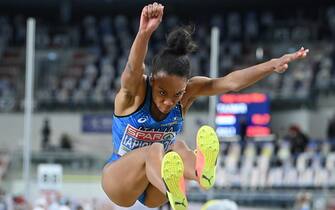 TORUN, POLAND - MARCH 06: Larissa Iapichino of Italy competes in the Women's Long Jump final during the second session on Day 2 of European Athletics Indoor Championships at Arena Torun on March 06, 2021 in Torun, Poland. Sporting stadiums around Poland remain under strict restrictions due to the Coronavirus Pandemic as Government social distancing laws prohibit fans inside venues resulting in games being played behind closed doors.on March 06, 2021 in Torun, Poland. (Photo by Adam Nurkiewicz/Getty Images)