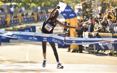 Korir vince Maratona New York, 3° l'azzurro Faniel