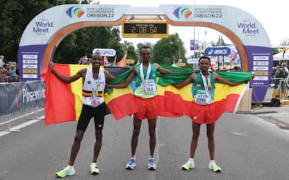 Maratona, oro mondiale all'etiope Tamirat Tola