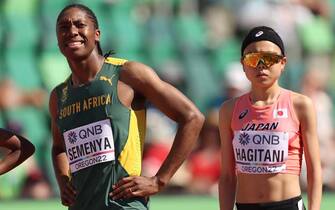 EUGENE, OREGON - JULY 20: Caster Semenya of Team South Africa and Kaede Hagitani of Team Japan prepare to compete in the Women's 5000m heats on day six of the World Athletics Championships Oregon22 at Hayward Field on July 20, 2022 in Eugene, Oregon. (Photo by Patrick Smith/Getty Images)