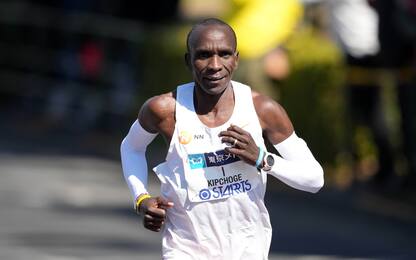 Kipchoge fa il record del mondo della maratona
