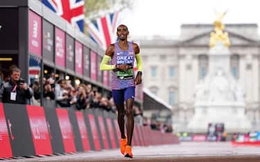 Farah dice addio: a Londra l'ultima maratona 