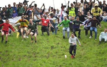 cheese_rolling