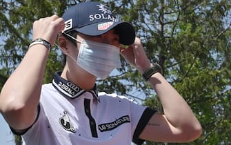 South Korean golfers Park Sung-hyun wears a face mask as she arrives to attend a press conference ahead of the 42nd KLPGA Championship at Lakewood Country Club in Yangju, northeast of Seoul, on May 13, 2020. - Leading professional golfers will return to competitive action for the first time in months after the coronavirus shutdown when three of the world's top 10 women tee off in South Korea on May 14. (Photo by Jung Yeon-je / AFP) (Photo by JUNG YEON-JE/AFP via Getty Images)