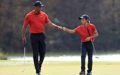 Tiger Woods torna sul green con il figlio Charlie