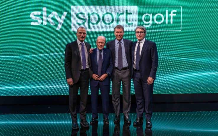Da sinistra: Tommaso Corcos (AD Fideuram - Intesa Sanpaolo Private Banking), Franco Chimenti (Presidente Federgolf), Marzio Perrelli (Executive Vice President Sport di Sky), Gian Paolo Montali (DG Progetto Ryder Cup 2023)