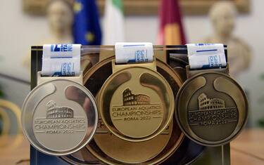 Presentate le medaglie durante la conferenza stampa di Presentazione degli Europei di Nuoto 2022 presso la Sala della Protomoteca del Campidoglio
Roma, 14 luglio 2022 
ANSA/FABIO CIMAGLIA

