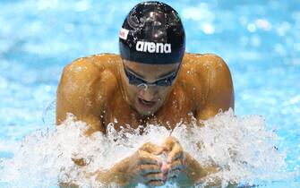 epa04361695 Luca Pizzini of Italy competes in the men's 200m breaststroke semifinal at the 32nd LEN European Swimming Championships 2014 at the Velodrom in Berlin, Germany, 20 August 2014.  EPA/HANNIBAL HANSCHKE