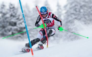 Coppa alla Vlhova, festa Liensberger in slalom