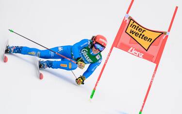 epa09658469 Federica Brignone of Italy in action during the first run of the Women's Giant Slalom race at the FIS Alpine Skiing World Cup event in Lienz, Austria, 28 Dezember 2021.  EPA/CHRISTIAN BRUNA