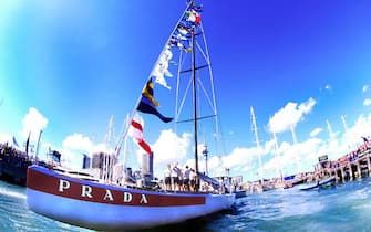 Italian syndicate Prada tow their yacht "Luna Rossa" out of Auckland's Viaduct Basin 24 Feburary 2000 as they head for the Hauraki Gulf for race day three of the America's Cup 2000 against defenders Team New Zealand.  AFP PHOTO/SANDRA TEDDY