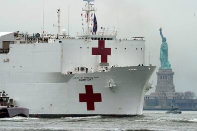 USNS Comfort, l'arrivo della nave ospedale a NY