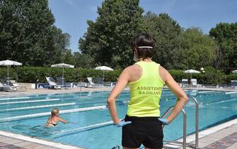 First day of reopening of gym, swimming pool, tennis courts and beach volleyball at Ronchi Verdi Club, Turin, May 25, 2020 ANSA/ ALESSANDRO DI MARCO