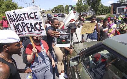 Atlanta, la polizia uccide un altro afroamericano