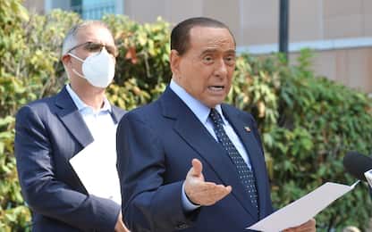 Berlusconi ricoverato: "Solo accertamenti"