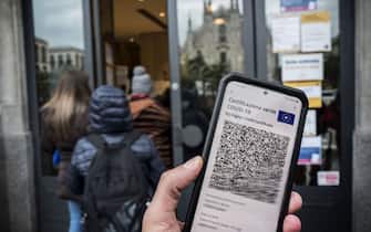 Milano. Green Pass obbligatorio per accedere ai servizi pubblici Milano. Green Pass obbligatorio per accedere ai servizi pubblici