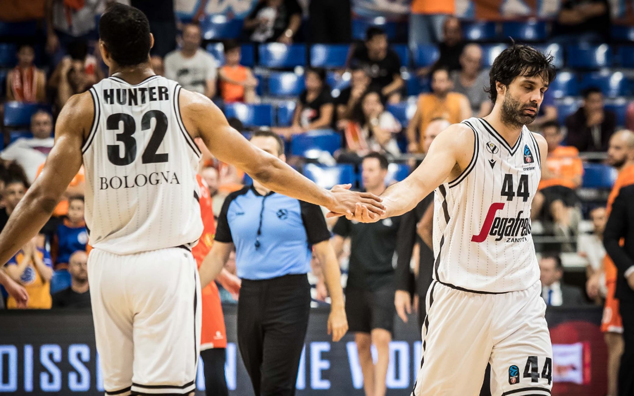 Basket, Serie A prima sconfitta per la Virtus Bologna. I risultati