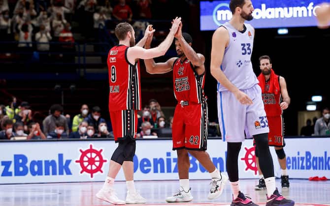 Aj milano deals basket