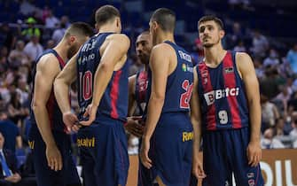 Bitci Baskonia players during Liga Endesa Playoff 2022 semifinals game 2  between Real Madrid and Bitci Baskonia celebrated at Wizink Center in Madrid (Spain), June 4th 2022. Real Madrid won 83 - 71 (Photo by Juan Carlos García Mate / Pacific Press/Sipa USA)