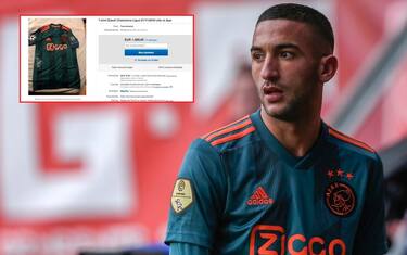 Ziyech gli regala maglia, lui la vende su Ebay