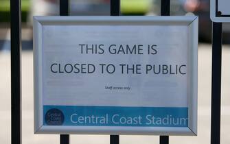 GOSFORD, AUSTRALIA - MARCH 20: A sign outside displays "THIS GAME IS CLOSED TO THE PUBLIC" due to the recent coronavirus restrictions during the round 24 A-League match between the Central Coast Mariners and Melbourne City at Central Coast Stadium on March 20, 2020 in Gosford, Australia. (Photo by Ashley Feder/Getty Images)