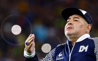 Maradona si taglia lo stipendio: "Per i ragazzi"