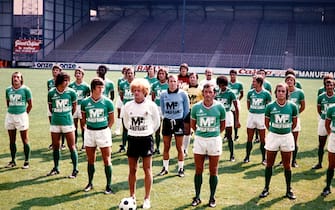 Saint-Etienne's football team players pose in August 1976. / AFP / -        (Photo credit should read -/AFP via Getty Images)