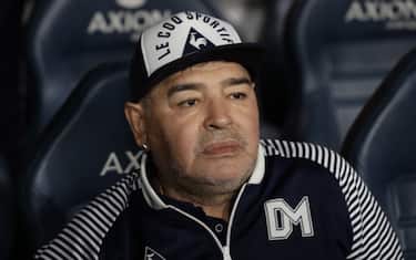 Maradona: "Taglio lo stipendio per chi ha bisogno"