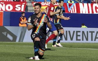 Rayo Vallecano's Javi Guerra (front) reacts during the Spanish Liga Primera Division soccer match against Atletico Madrid played at the Vicente Calderon stadium, in Madrid, Spain, 30 April 2016. EFE/Kiko Huesca