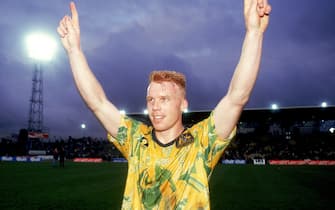 MELBOURNE, AUSTRALIA - JUNE 6:  Robbie Slater of the Socceroos celebrates after winning the World Cup Qualifying match between Australia and New Zealand held at Olympic Park June 6, 1993 in Melbourne, Australia. (Photo by Getty Images)