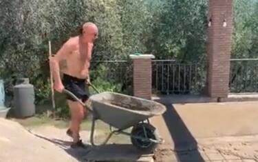 Ciccio Graziani muratore: “Lavoro vero". VIDEO