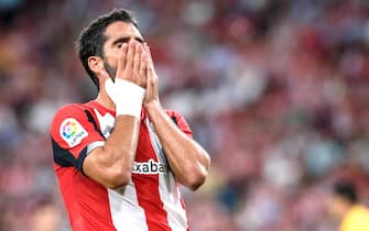 epa07776724 Athletic Bilbao's Raul Garcia reacts during a Spanish LaLiga soccer match between Athletic Bilbao and FC Barcelona at the San Mames stadium in Bilbao, Spain, 16 August 2019.  EPA/JAVIER ZORILLA