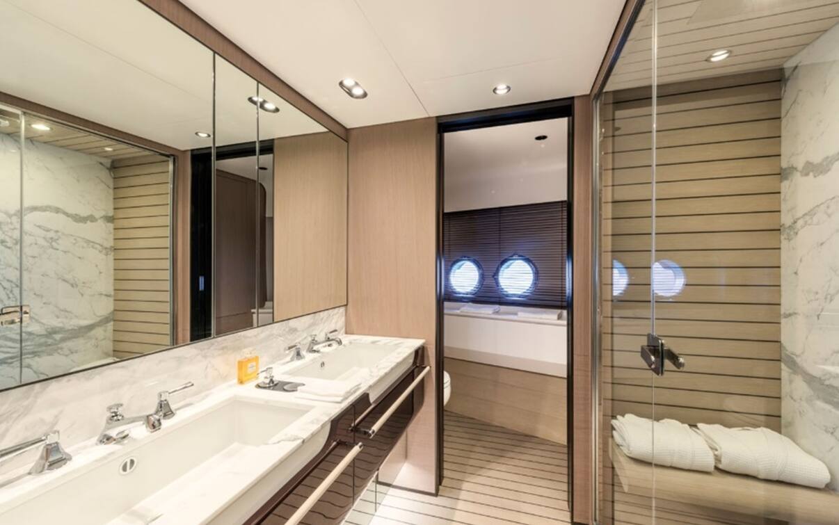 Cristiano Ronaldo e il nuovo Yacht: le vacanze con Georgina Rodriguez ...