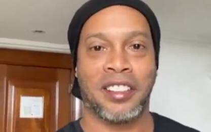 Ronaldinho positivo: "Per ora sono asintomatico"