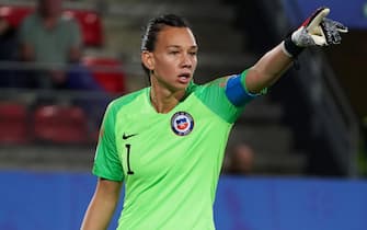 epa07661807 Christiane Endler of Chile during the preliminary round match between Thailand and Chile at the FIFA Women's World Cup 2019 in Rennes, France, 20 June 2019.  EPA/EDDY LEMAISTRE