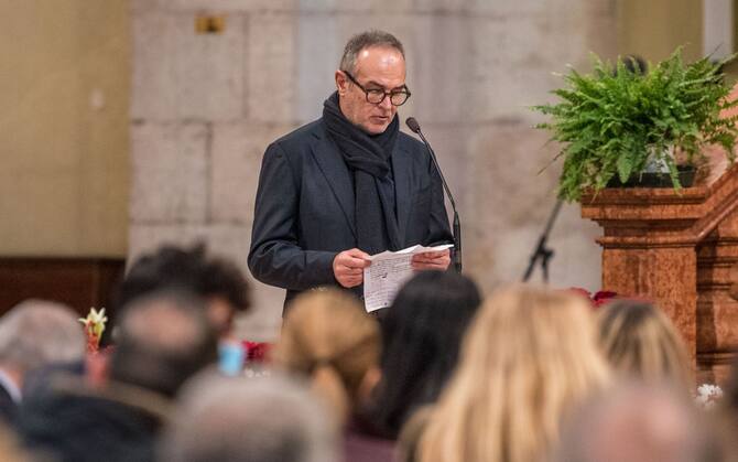 Paolo Rossi I Compagni Dell Con Lui Fino All Ultimo Le Foto Dal Funerale Sky Sport