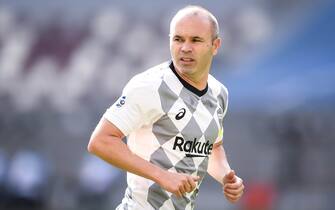 Spanish professional footballer AndrÃ©s Iniesta of Vissel Kobe reacts during the group match of 20/21 AFC Champions League (ACL) against Guangzhou Evergrande Taobao F.C., Doha city, Qatar, 25 November 2020.Guangzhou Evergrande Taobao F.C. was defeated by Vissel Kobe with 1-3. *** Local Caption *** fachaoshi (Photo by Stringer/ChinaImages/Sipa USA)