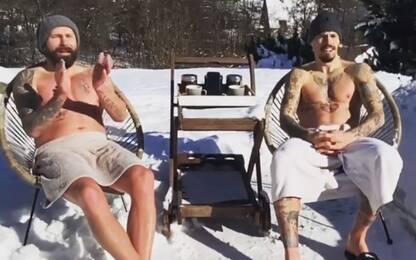 Hamsik a petto nudo sulla neve: a -10 gradi! VIDEO
