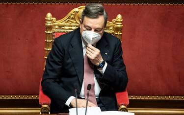 Draghi: "Combatteremo la pandemia con ogni mezzo"