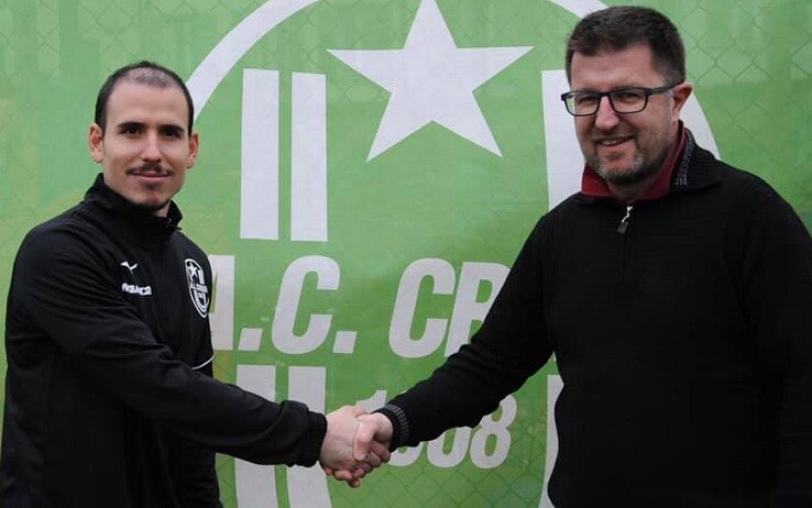 Gai Assulin al momento della firma con il Crema