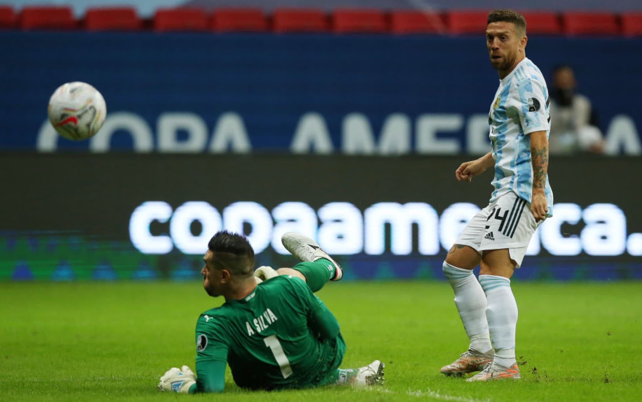 Argentina-Paraguay 1-0: l’Albiceleste balla con il Papu Gomez