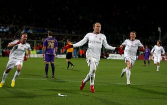 Bayern Munich's Arjen Robben celebrates scoring their second goal of the game