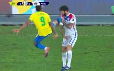 Gabriel Jesus, che fallo! Espulso in Brasile-Cile